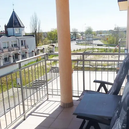 Sun & Snow Na Wydmie W Poblizu Plazy I Molo 우스트카